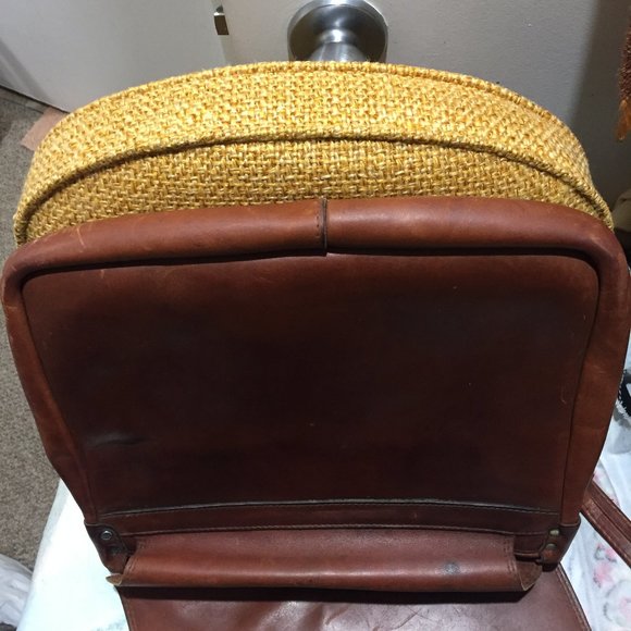 VINTAGE MESSENGER CROWN LEATHER BAGS - Picture 2 of 14